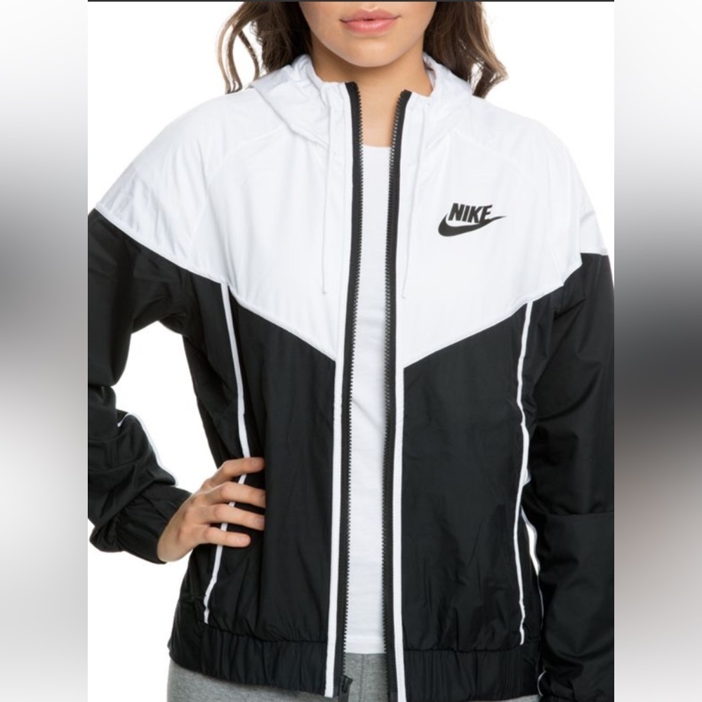 Nike Women's Black & White Windbreaker Jacket